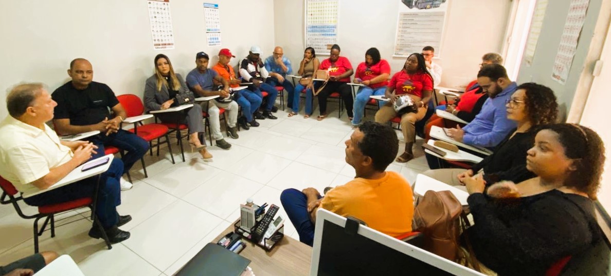 Secretaria do Rio Doce se reúne com representantes dos atingidos e lideranças Quilombolas