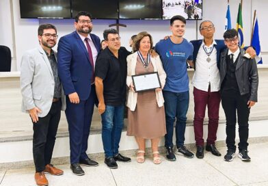 Personalidades de Linhares recebem honraria Comenda Maria Lúcia Zunti da Câmara de Linhares