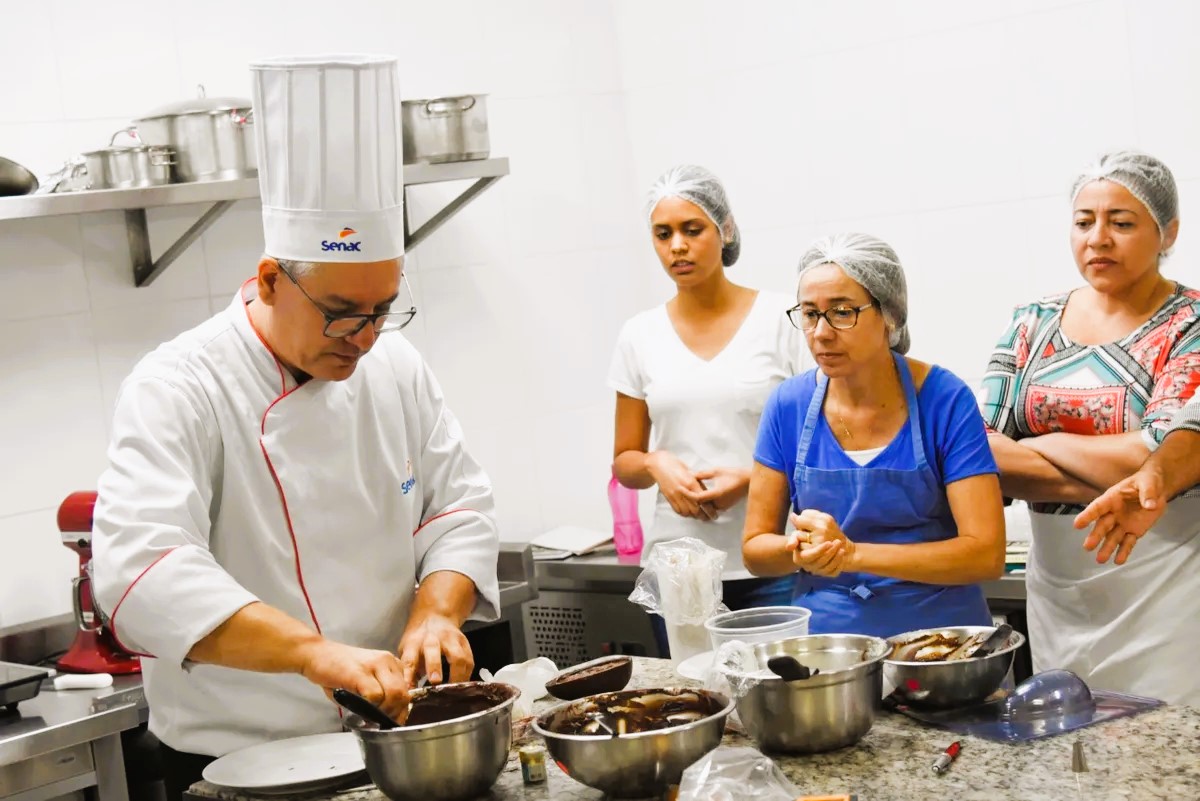 Turismo: Prefeitura e Senac abrem 240 vagas para cursos gratuitos de qualificação em gastronomia e tecnologia