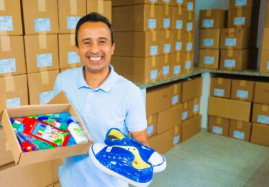 Prefeitura de Linhares vai entregar mais de 19 mil pares de tênis para estudantes dos ensinos Fundamental I e II