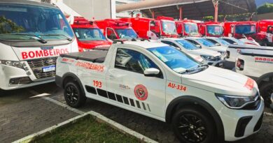 Governo do Estado entrega viaturas e equipamentos para Corpo de Bombeiros e Polícia Científica