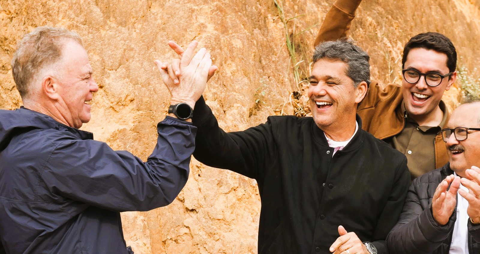 Governador Ricardo chega a 41% e vence em todos os cenários de 1º e 2º turnos